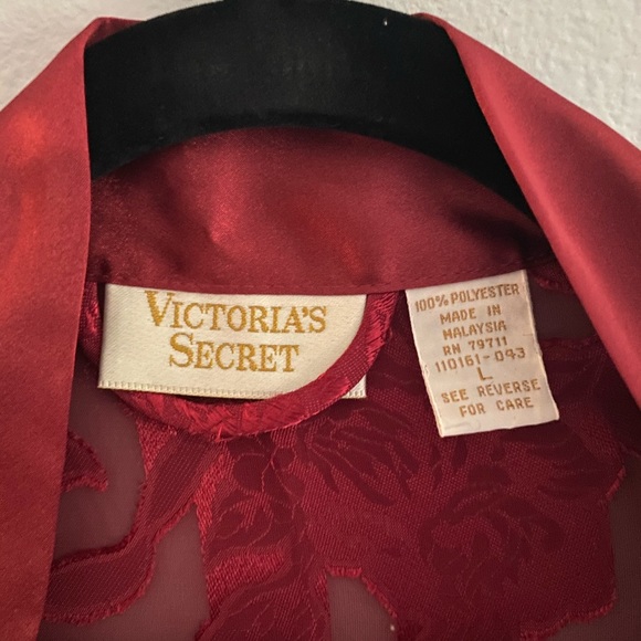 Victoria’s Secret Dark Red Robe - Picture 4 of 7